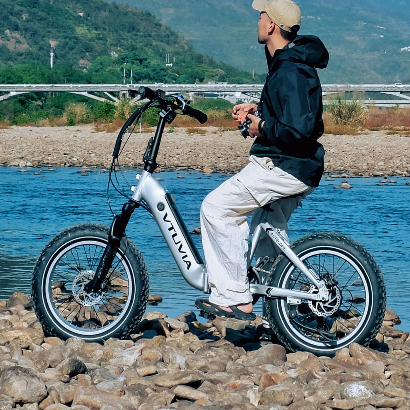 Vtuvia folding top electric bicycle